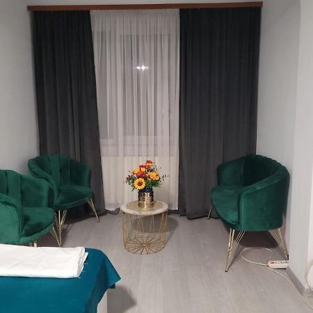 Zenlux Hotel Jászvásár Kültér fotó